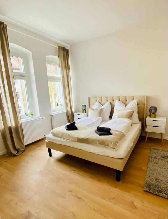 Stilvolles Apartment In Zentraler Lage - Smart-Tv, Queensize-Bett, Altbaustil, Kueche In City-Naehe Ерфурт Екстериор снимка